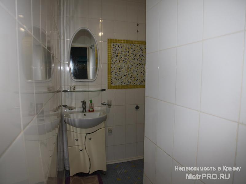Предлагаем посуточно для вас четырёхместный двухкомнатный люкс. К услугам гостей 2 беседки, бильярд, мангал, детская... - 6