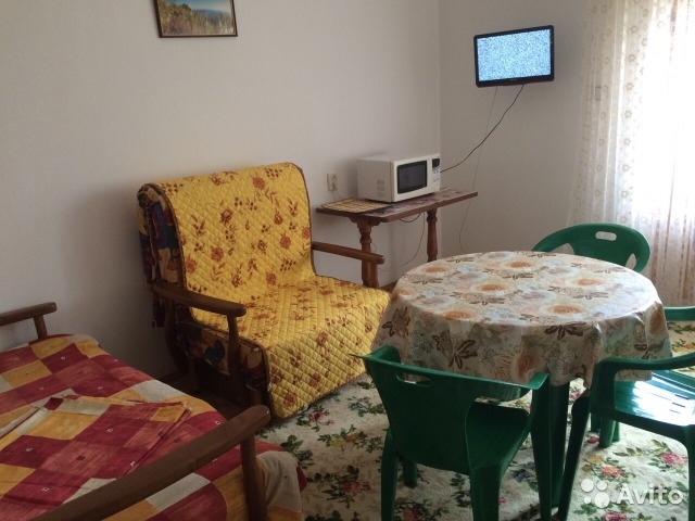 Чисто, просторно и прохладно! Сдаются апартаменты в Феодосии (Крым) в тихом уютном местечке, в 10-ти минутах от моря... - 4