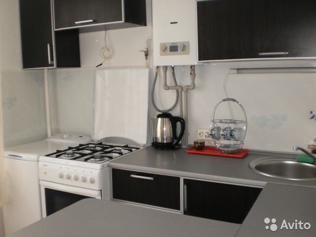 Сдам на длительный срок 1 к кв на 3 этаже, в 5-ти эт. доме по ул Фрунзе, холодная и горячая вода(газ колонка)...
