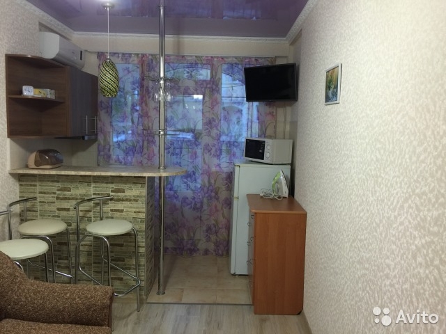 Сдам посуточно квартиру-студию в Крыму г.Ялта пгт.Мисхор, бывший корпус санатория 'Ай-Петри'. До моря пешком 5 минут.... - 4