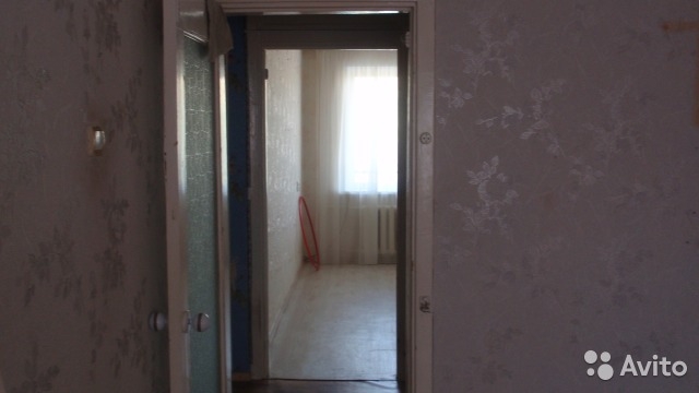 Квартира на 3-ем этаже, не угловая, комнаты раздельные,стеклопакеты, сантехника новая, с/у раздельный с ремонтом,... - 3