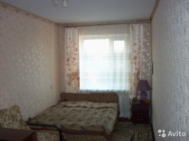 Продам 2-к квартиру в хорошем жилом состоянии, двухсторонняя, есть застекленный балкон, газовая колонка, окна... - 1