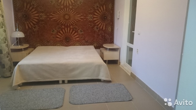 Сдам Дом Лозовое-1  ул. Ушакова 2-комнаты-кухня студия общ.пл.60 кв. м,гараж. Общий двор.30000 р.+сч.Для 1-2 чел. - 2