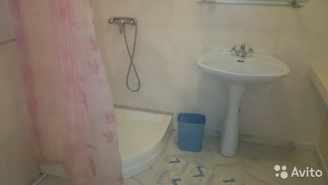 Сдам Дом Лозовое-1  ул. Ушакова 2-комнаты-кухня студия общ.пл.60 кв. м,гараж. Общий двор.30000 р.+сч.Для 1-2 чел. - 7