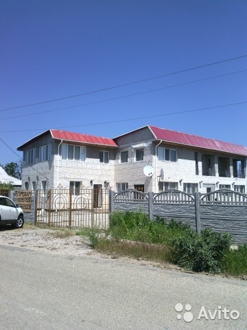 Продам отличный каменный  дом на берегу Азовского моря,с Золотое.Рядом знаменитые Генеральские пляжи.Автономное...