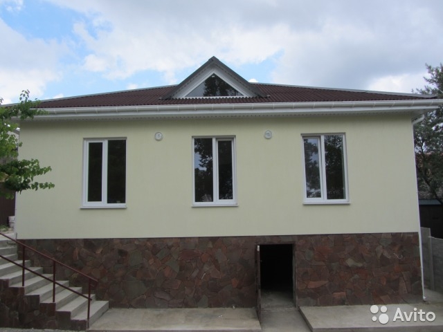 На ул Льдозаводской продаётся новый, капитальный дом. В доме три раздельных комнаты,большая кухня, два с\у. 3 сотки... - 1