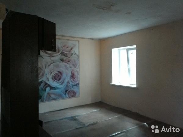 Продам дом  Сакский район с. Червоное, ул. Школьная. Дом находит ся в центре поселка (возле пятиэтажки).  Общая...