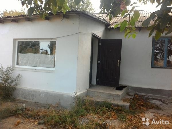 Продам дом  Сакский район с. Червоное, ул. Школьная. Дом находит ся в центре поселка (возле пятиэтажки).  Общая... - 4