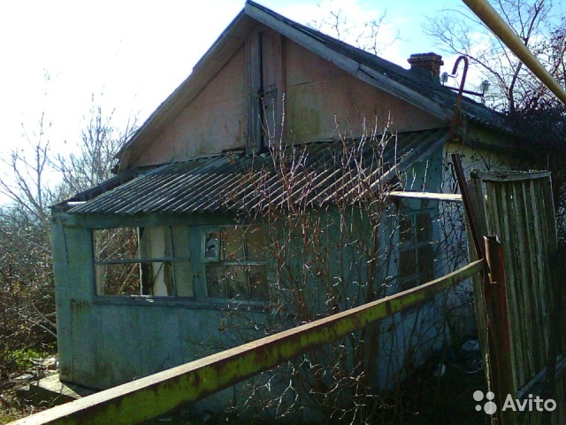 Продам дом-дачу в с. Давыдовка. Дом 4*6, одноэтажный из ракушки. 2 комнаты и веранда. Фундамент 12*6, участок 5,5... - 2