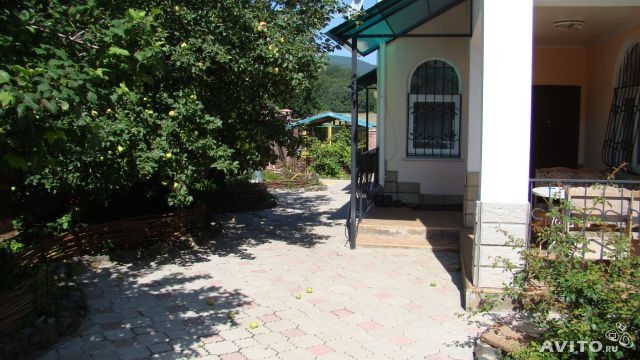 продаётся усадьба,в живописном уголке Крыма,с.Поляна,окружает буковый лес,озёра,горы!дом 2008 г постройки,имеется гос... - 5