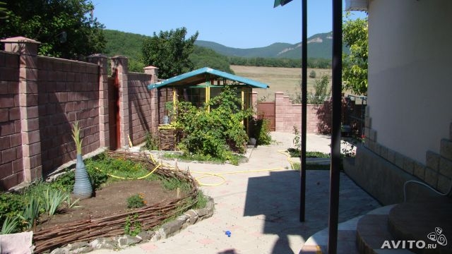 продаётся усадьба,в живописном уголке Крыма,с.Поляна,окружает буковый лес,озёра,горы!дом 2008 г постройки,имеется гос... - 6