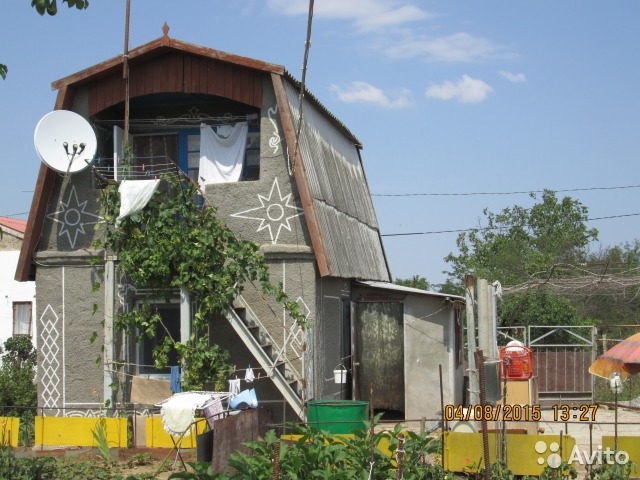 Продам дачу в начале очистных, 2 остановка 'Роза', 7 минут до магазина.Вода по графику, свет , интернет , спутниковое...