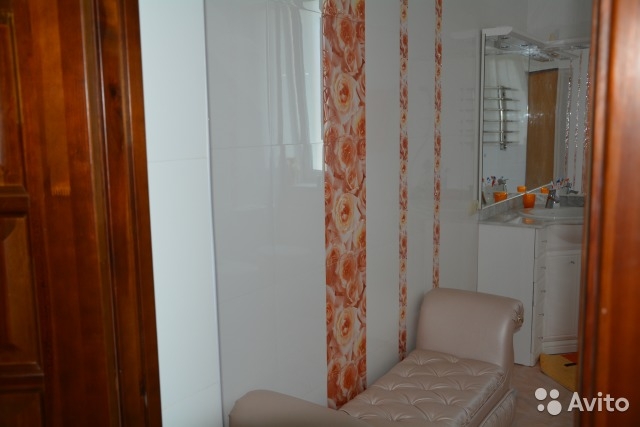 Продается 3-х этажный дом ,в Ялты на земельном участке 6,8 соток .Это 3- х этажный жилой дом общей площадью 370 кв. м... - 10