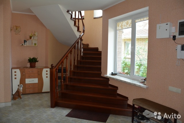 Продается 3-х этажный дом ,в Ялты на земельном участке 6,8 соток .Это 3- х этажный жилой дом общей площадью 370 кв. м... - 14