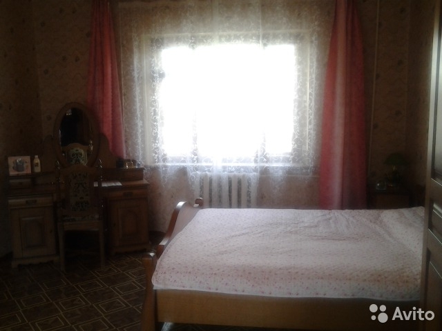 Продаётся дом общей площадью 121кв.м. в двух уровнях, со своим двориком. На первом этаже: прихожая, кухня, столовая,... - 1