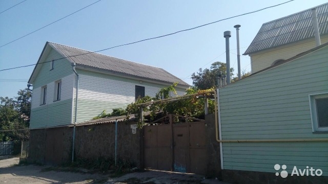 ПРОДАМ ДОМОВЛАДЕНИЕ 400 М. КВ. ПО УЛ. 2-Я НАГОРНАЯ, Г. КЕРЧЬ. На территории расположены три жилых дома, общей... - 4