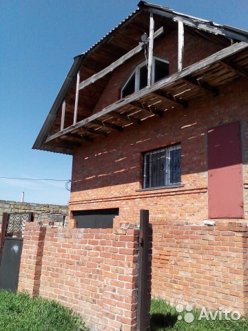 Продается добротный дом в д.Войкова , 3км. от г.Керчь, 15 км. от Азовского моря (с.Курортное). Дом новой постройки, в...