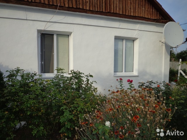 Продам дом в с.Красногвардейское, Советского р-на. В доме в 2015 году был сделан ремонт.   Имеется вода, сан узел,...