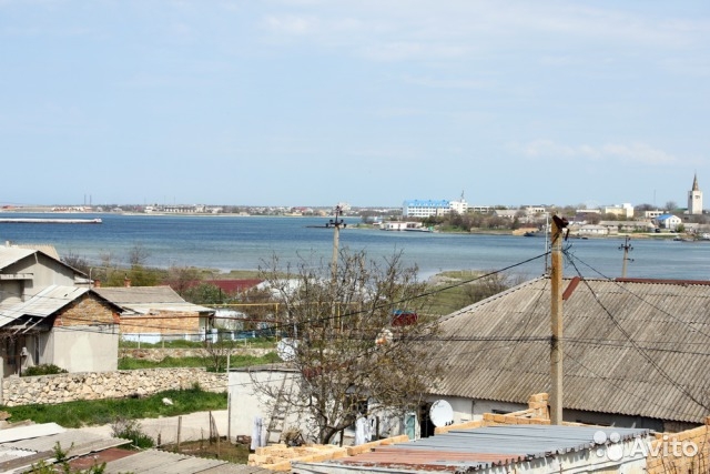 Продается комплекс из 2-х квартир не дорого, 250метров от моря в пгт.Черноморское.  В комплекс входит: однокомнатная...