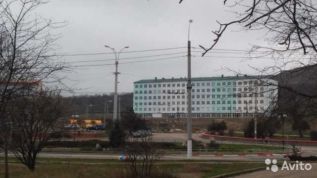 Продам 3-х комнатную квартиру 89 м2 в новом доме. Панорамный вид на залив и гору Митридат. Все комнаты раздельные,... - 2