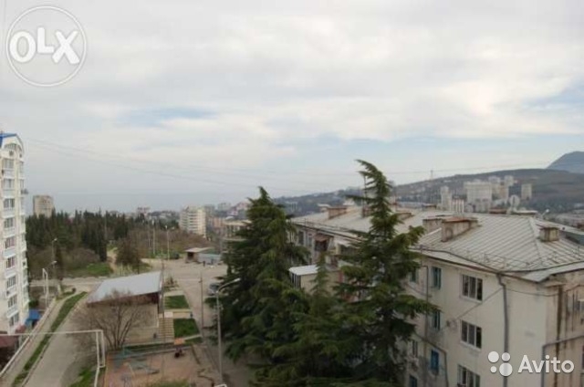 Сдается 1-комнатная квартира в Алуште на длительный период, с мебелью и быт техникой. Кондиционер, бойлер, стиральная... - 3