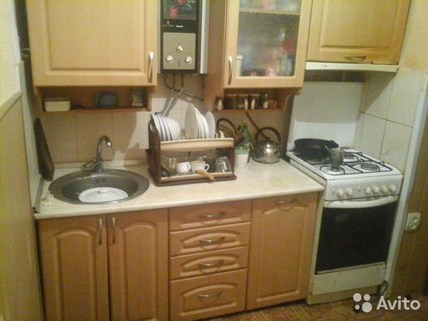 Продается 2к квартиру с пристройкой  г.Саки в центре  Квартира с пристройкой на первом этаже пятиэтажного дома, дом...