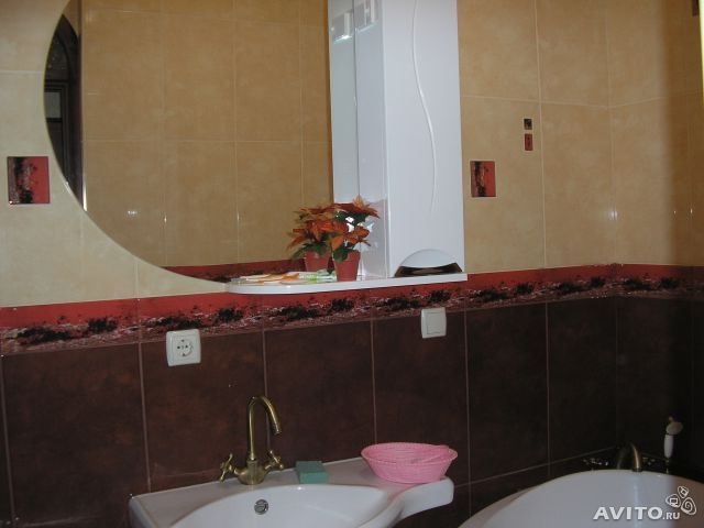 Продается 3- кв.в Балаклаве.сталинка.3этаж Автономное отоплением.Евроремонт. Балкон застеклен. Море 10мин. цеа 210000...