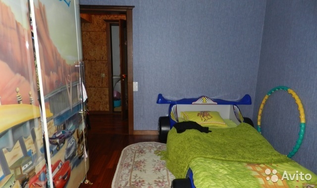 Актуально! Видовая, отличная квартира для проживания семьи с детками! Чистая, уютная, оригинальный дизайн. Добротная... - 8