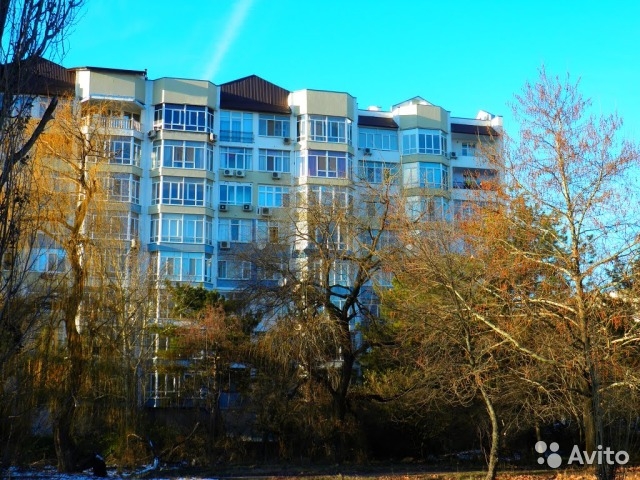 Продажа квартиры в элитном районе города (парк Гагарина).   3-х комнатная квартира в Симферополь, по ул.Семашко 19,...