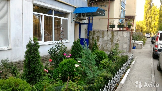 Продажа квартиры в элитном районе города (парк Гагарина).   3-х комнатная квартира в Симферополь, по ул.Семашко 19,... - 2