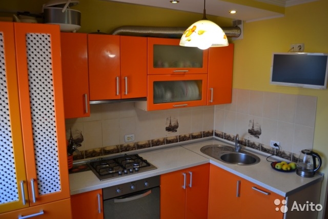 Продаётся квартира на берегу озера в г.Саки в  7 км от моря, . Во дворе детская площадка, автобусная остановка,... - 5