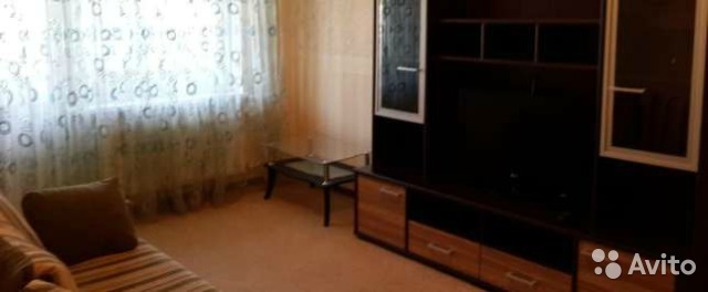 Сдам 2-х комнатную квартиру. Ул.60 лет октября, возле магазина Фуршет. Евро ремонт, застекленный балкон. мебель,... - 1