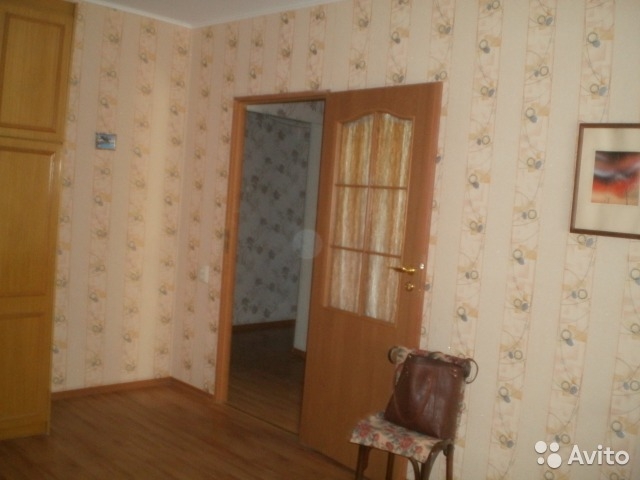 Просторная трехкомнатная квартира с видом на горы в спальном районе Алушты. Необычная планировка. Общая площадь... - 12