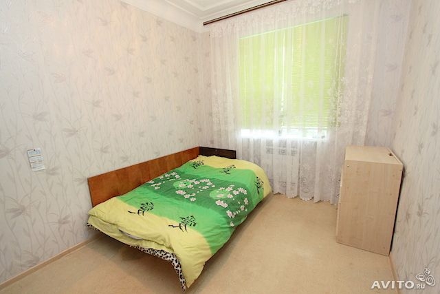 Стоимость данного варианта: от 1500 руб. - 2700 руб. в сутки за квартиру. Квартира расположена на 2 этаже 2х этажного... - 2