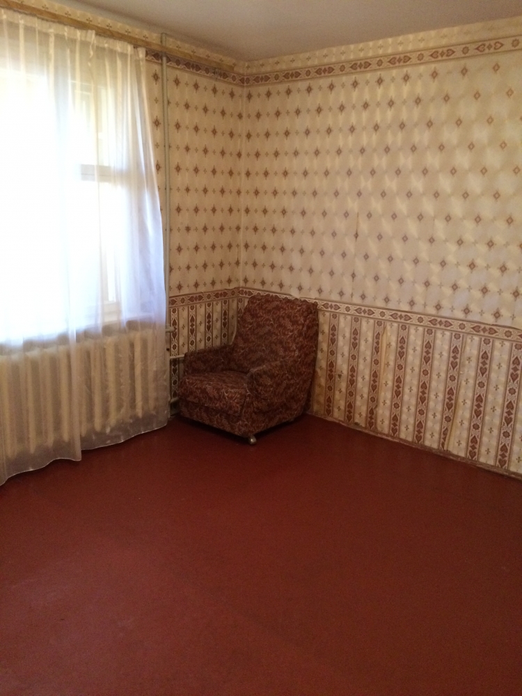 Удобное расположение дома : рядом находится рынок и супермаркеты, школа и детский садик, конечная остановка... - 2