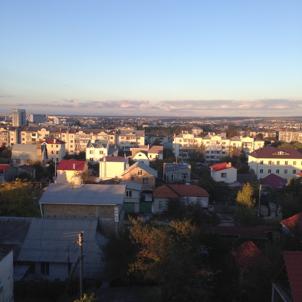продам новую квартиру в 'тихом центре' Севастополя. Автономное отопление, теплые полы в холле , кухне , ванной и... - 4