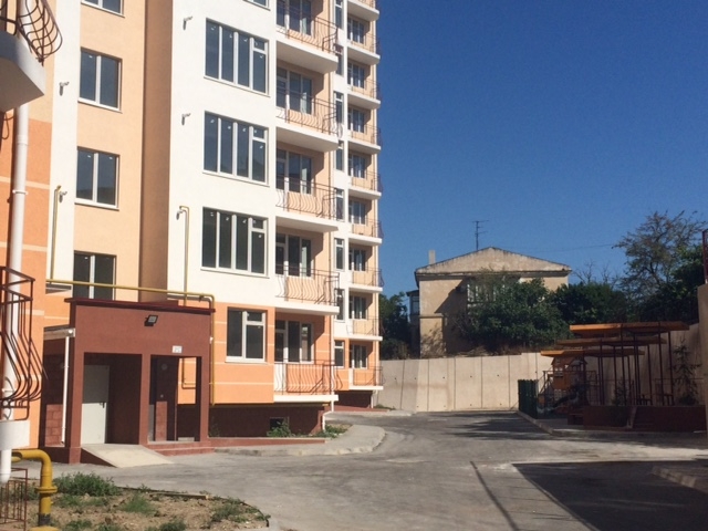 Трехкомнатная в сданном доме возле моря в б.Стрелецкая. Автономное отопление. Счетчики. - 2