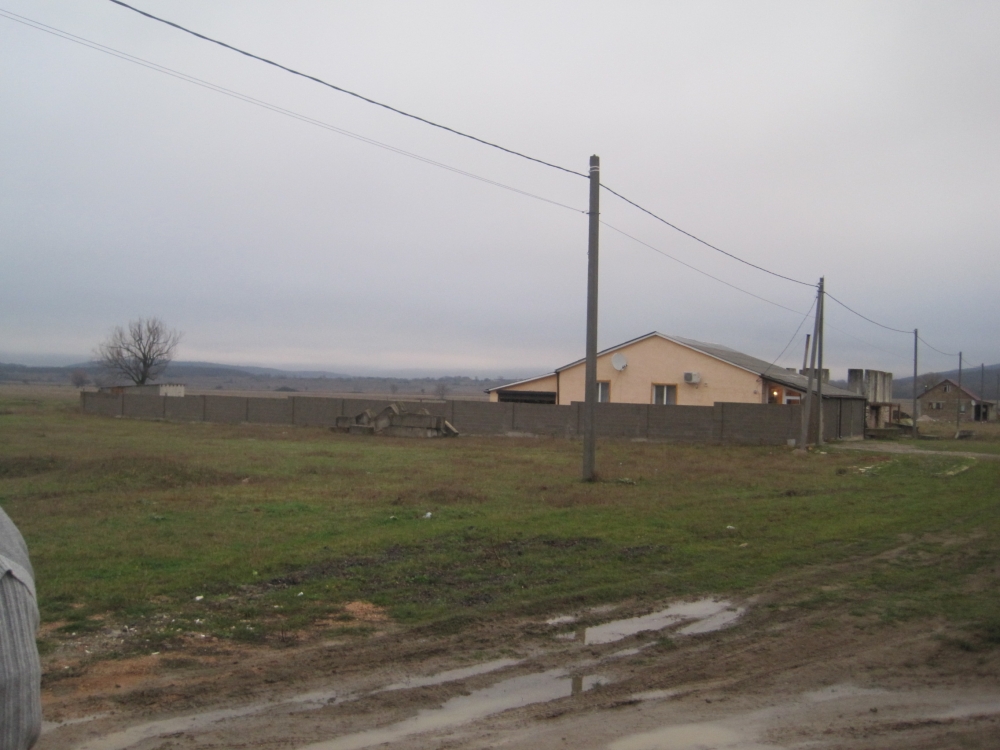 Продам участок,в Байдарской долине,с.Орлиное.ровный,8 соток участок,приватизирован,росс.кадастр имеется,комуникации... - 1
