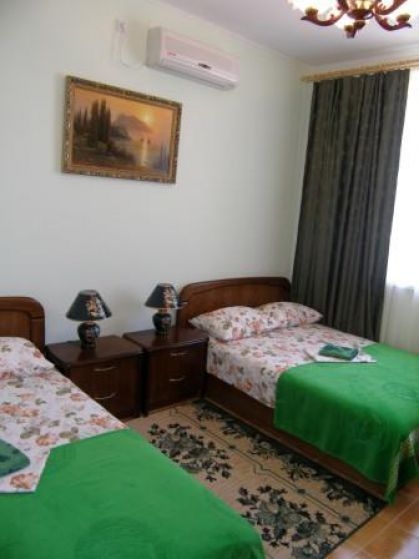 2 -х этажный Пансионат об. Площ. 700 кв.м., участок 7 соток(госакт) в п. Береговое (г.Феодосия) на на 55 мест,... - 1