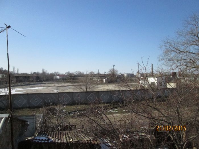 Складская база, ж/д ветка, погрузочно-разгрузочная рампа, земельный участок 1,5 га огорожен бетонным забором. удобная...