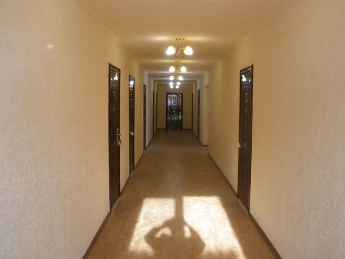 Продам 2-этажный мини пансионат в пригореде Евпатории расположено в курортной части, пгт. Заозерное. Напротив входа в... - 1
