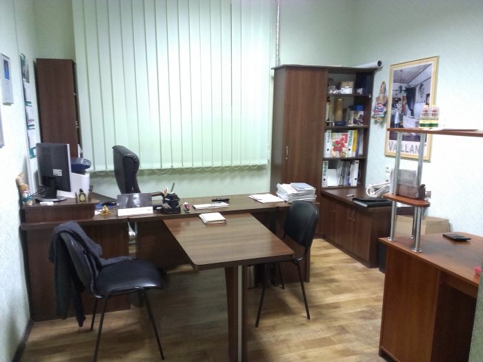 Продается помещение 120 кв.м, под магазин.  Отдельный юридический адрес, торговый зал-50кв.м.,второй зал-40кв.м.,...