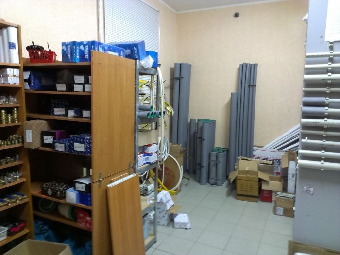 Продается помещение 120 кв.м, под магазин.  Отдельный юридический адрес, торговый зал-50кв.м.,второй зал-40кв.м.,... - 3