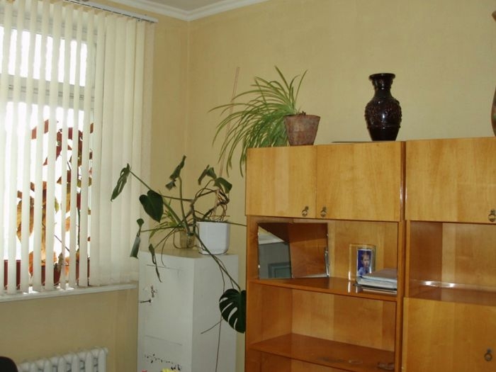 Торгово-офисное помещение на 1-м этаже 5-ти этажного жилого дома в г.Феодосия, ул.Крымская (мкрн Крымский массив).  -... - 18