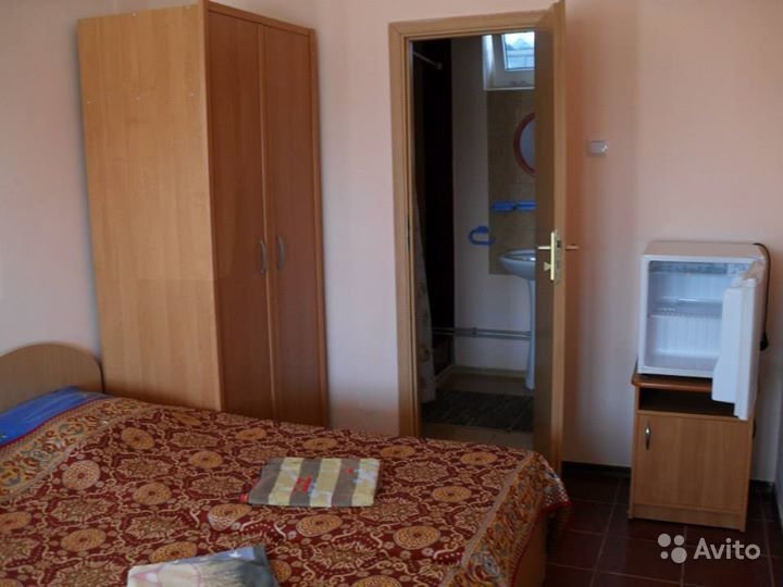 Продам действующую гостиницу, расположенную на берегу моря (100 метров) в г. Севастополе. В гостинице 9 номеров,... - 6