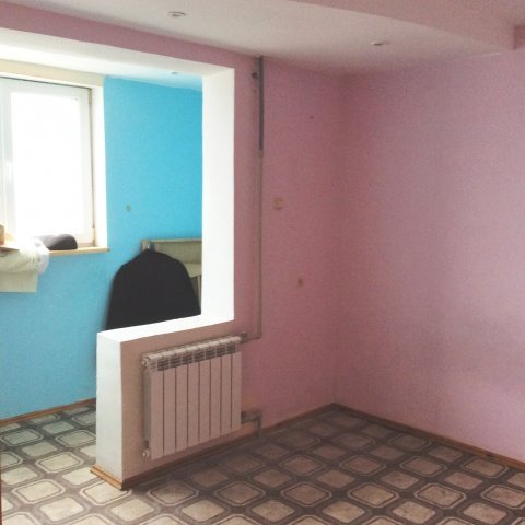 В лучшем районе Севастополя (на Летчиках)  продается теплая трехкомнатная квартира  по ул. Астана Кесаева 8.... - 5