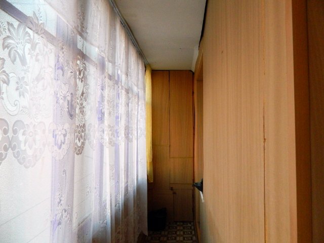 Желающим купить квартиру в Севастополе предлагается двухкомнатная квартира, чешка, на проспекте генерала Острякова.... - 3