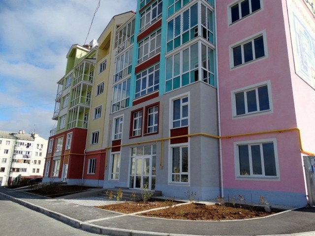Желающим купить квартиру в Севастополе предлагается однокомнатная квартира в новом сданном доме на ул.Шевченко....