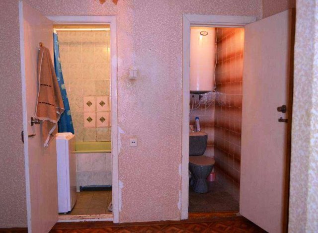 Продам двухкомнатную квартиру на Летчиках, ул. Кесаева.  Общая  площадь 58 кв.м., жилая 29 кв.м. Кухня большая 10... - 1