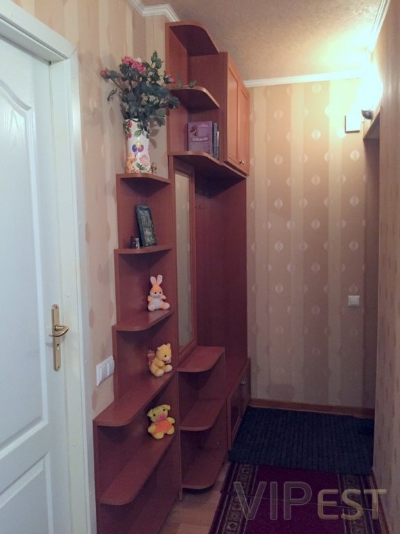 В центре города, вдали от шума, продаётся однокомнатная квартира на Московской в Ялте по улице Руданского в доме... - 13